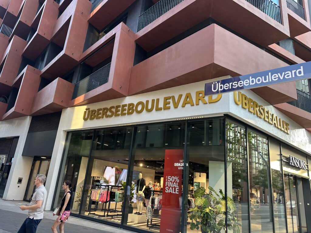 Straßen Überseequartier